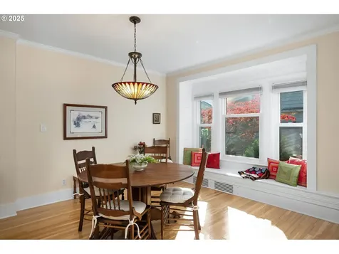 6204 SE 19th Avenue Portland OR 97202