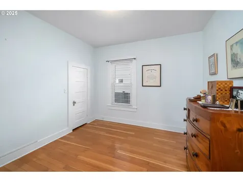 6204 SE 19th Avenue Portland OR 97202