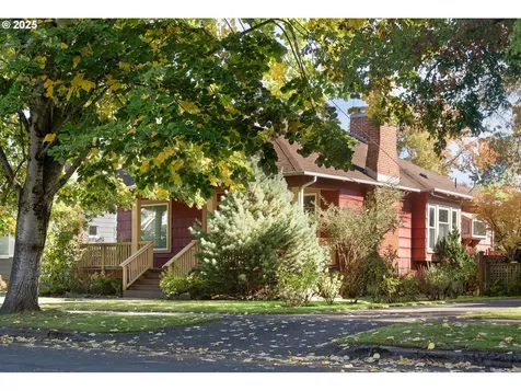 6204 SE 19th Avenue Portland OR 97202