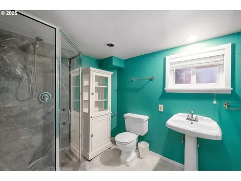 6204 SE 19th Avenue Portland OR 97202