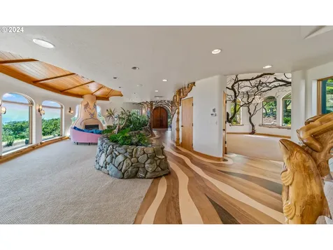 2700 N Valley View Road Ashland OR 97520
