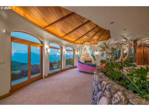 2700 N Valley View Road Ashland OR 97520
