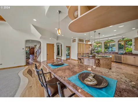 2700 N Valley View Road Ashland OR 97520