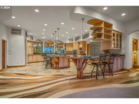 2700 N Valley View Road Ashland OR 97520