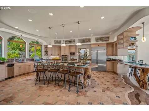 2700 N Valley View Road Ashland OR 97520
