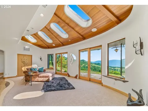 2700 N Valley View Road Ashland OR 97520