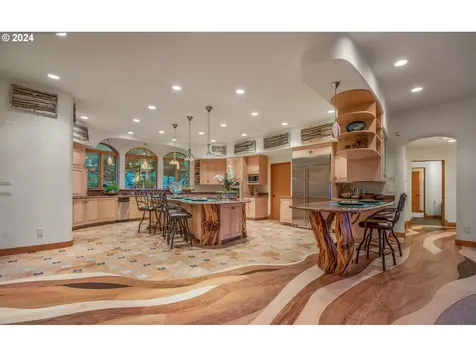 2700 N Valley View Road Ashland OR 97520