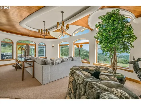2700 N Valley View Road Ashland OR 97520