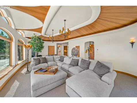 2700 N Valley View Road Ashland OR 97520