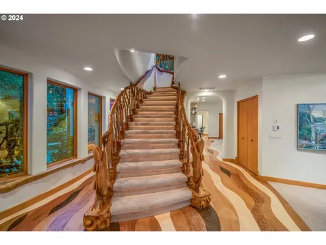 2700 N Valley View Road Ashland OR 97520