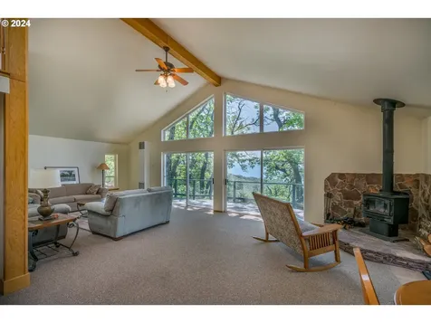 2700 N Valley View Road Ashland OR 97520
