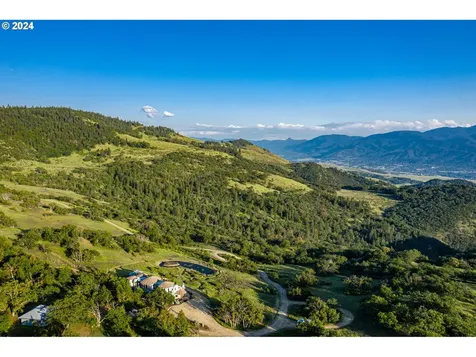 2700 N Valley View Road Ashland OR 97520