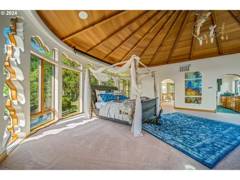 2700 N Valley View Road Ashland OR 97520