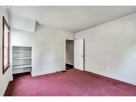 532 SE Peacock Lane Portland OR 97214