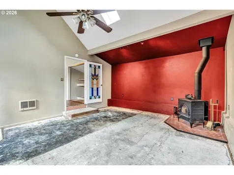 532 SE Peacock Lane Portland OR 97214