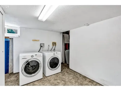 532 SE Peacock Lane Portland OR 97214