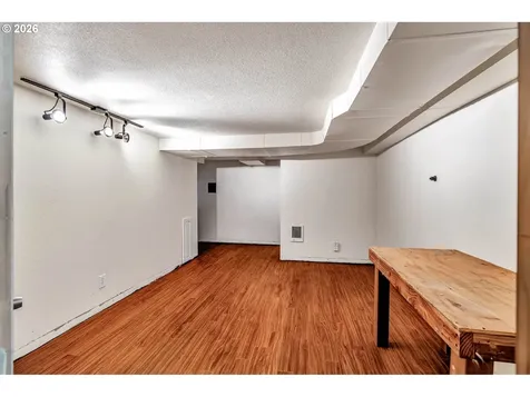532 SE Peacock Lane Portland OR 97214