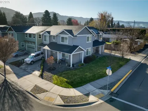 517 Cameo Drive Hood River OR 97031