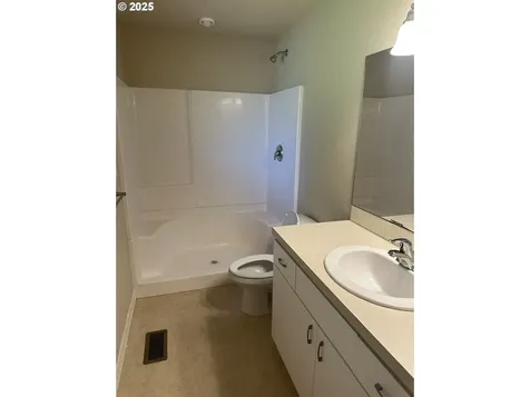 9905 NE Tanglewood Drive Vancouver WA 98664