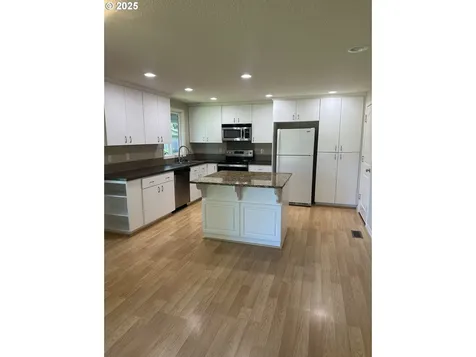 9905 NE Tanglewood Drive Vancouver WA 98664