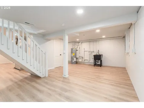 1842 SE 92nd Avenue Portland OR 97216