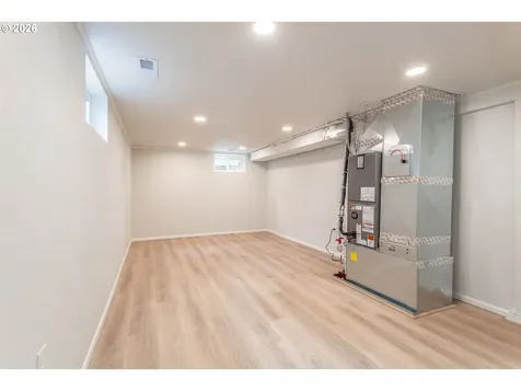 1842 SE 92nd Avenue Portland OR 97216