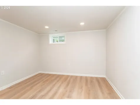 1842 SE 92nd Avenue Portland OR 97216