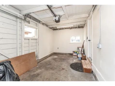 1842 SE 92nd Avenue Portland OR 97216