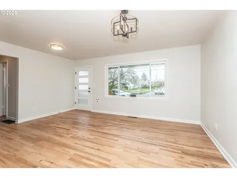 1842 SE 92nd Avenue Portland OR 97216