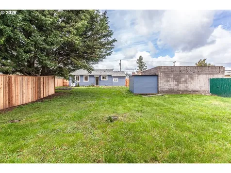 1842 SE 92nd Avenue Portland OR 97216