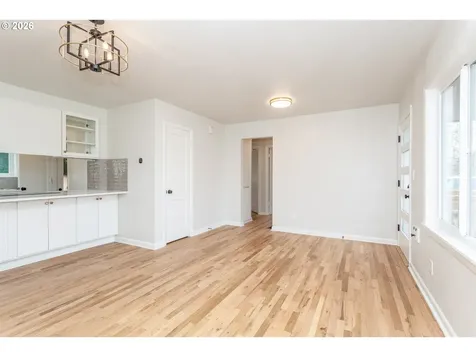 1842 SE 92nd Avenue Portland OR 97216