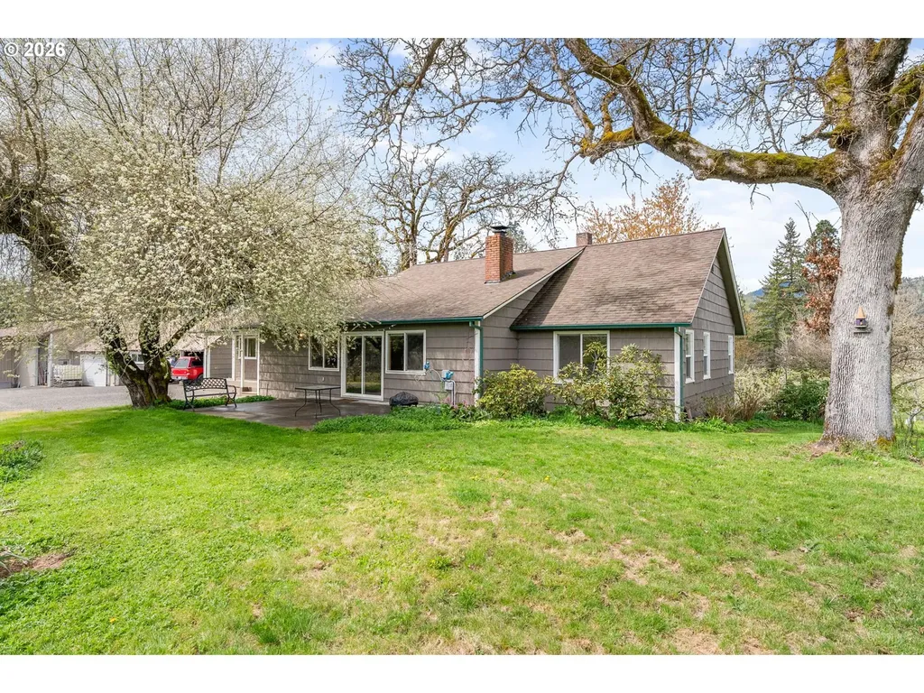 934 Highway 141 White Salmon WA 98672