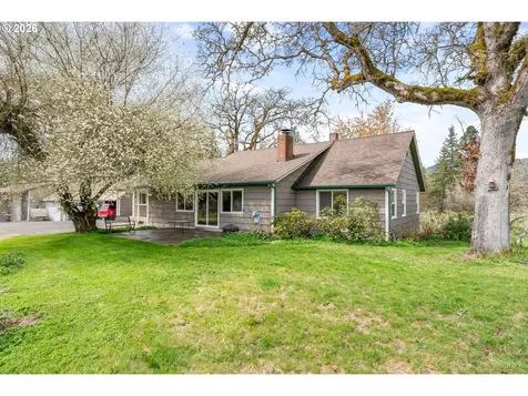 934 Highway 141 White Salmon WA 98672