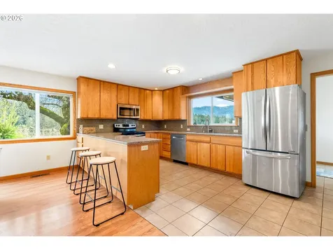 934 Highway 141 White Salmon WA 98672