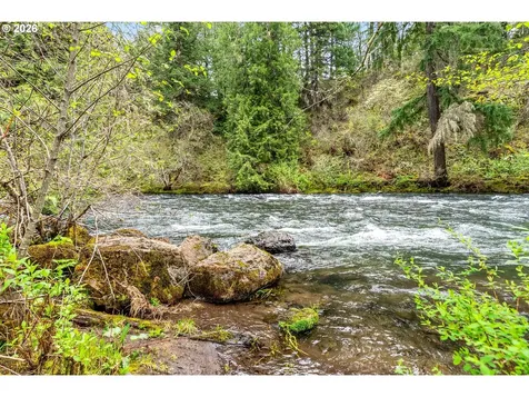 934 Highway 141 White Salmon WA 98672