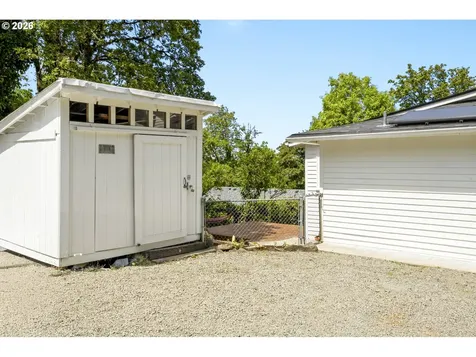 319 S Center Street Oregon City OR 97045