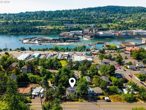 319 S Center Street Oregon City OR 97045