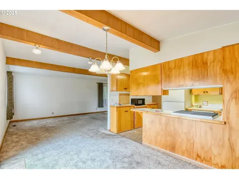 4211 SW Broadlane Avenue Pendleton OR 97801