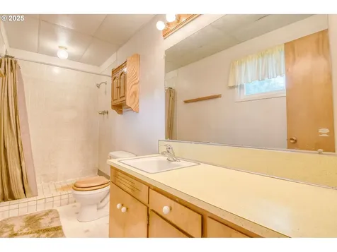 4211 SW Broadlane Avenue Pendleton OR 97801
