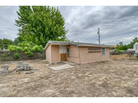 4211 SW Broadlane Avenue Pendleton OR 97801