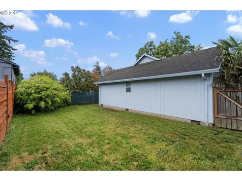 6040 SE Harney Street Portland OR 97206