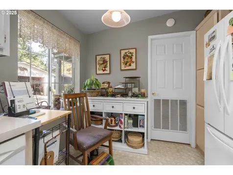 817 Woodland Avenue Woodburn OR 97071