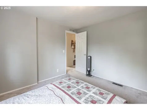817 Woodland Avenue Woodburn OR 97071