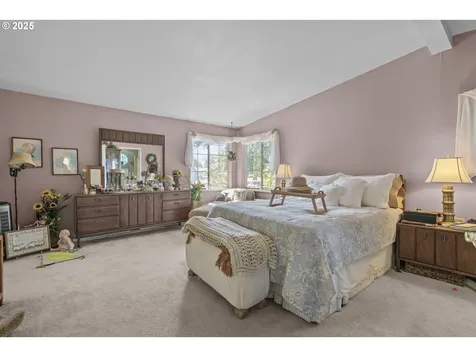 817 Woodland Avenue Woodburn OR 97071