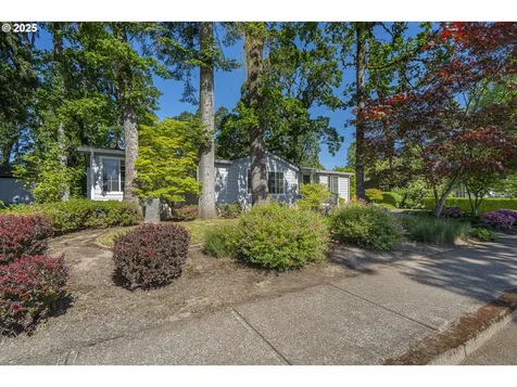 817 Woodland Avenue Woodburn OR 97071