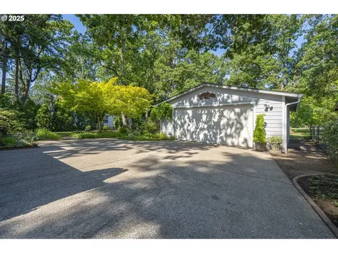 817 Woodland Avenue Woodburn OR 97071