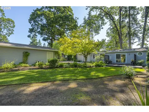 817 Woodland Avenue Woodburn OR 97071