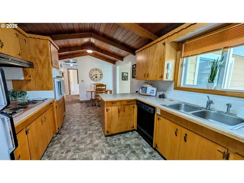 4845 Elizabeth Street N Keizer OR 97303