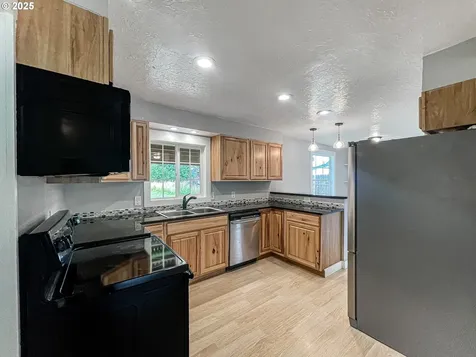 550 Crowfoot Road Lebanon OR 97355