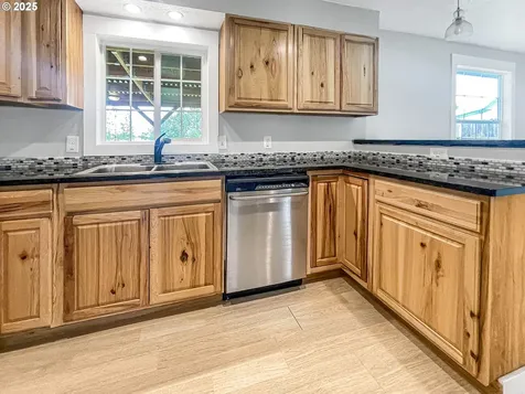 550 Crowfoot Road Lebanon OR 97355